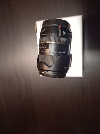 Objetivo Tamron 16-300mm Canon