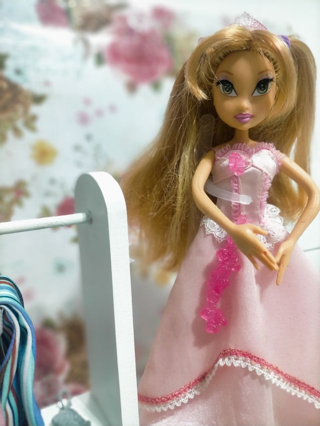 Winx Flora regal lights año 2005