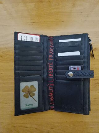 Monedero desigual "love" 