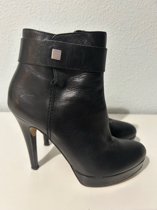 botines  negros con plataforma