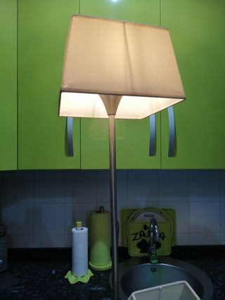 LÁMPARA DE PIE VINTAGE