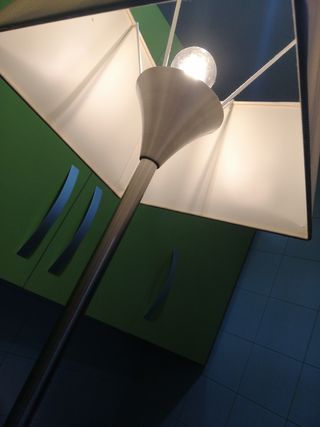 LÁMPARA DE PIE VINTAGE