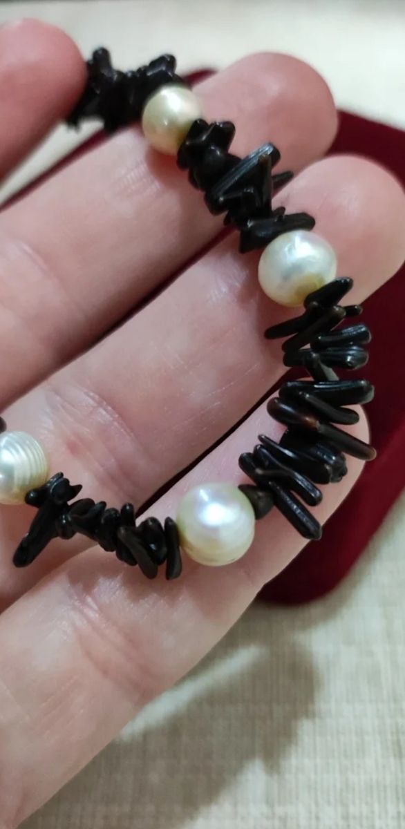 Pulsera coral negro y perlas cultivadas