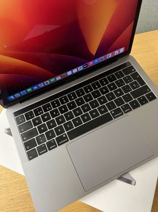 Apple Macbook Pro 13”
