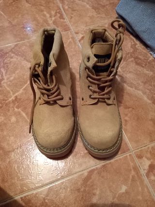 Botas cordones sin estrenar