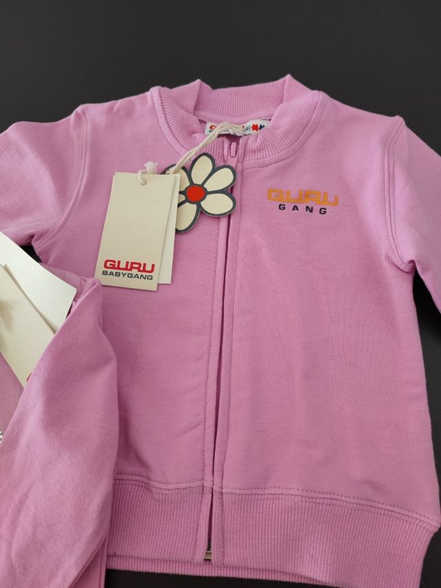 Camiseta y chaquetita sin estrenar 