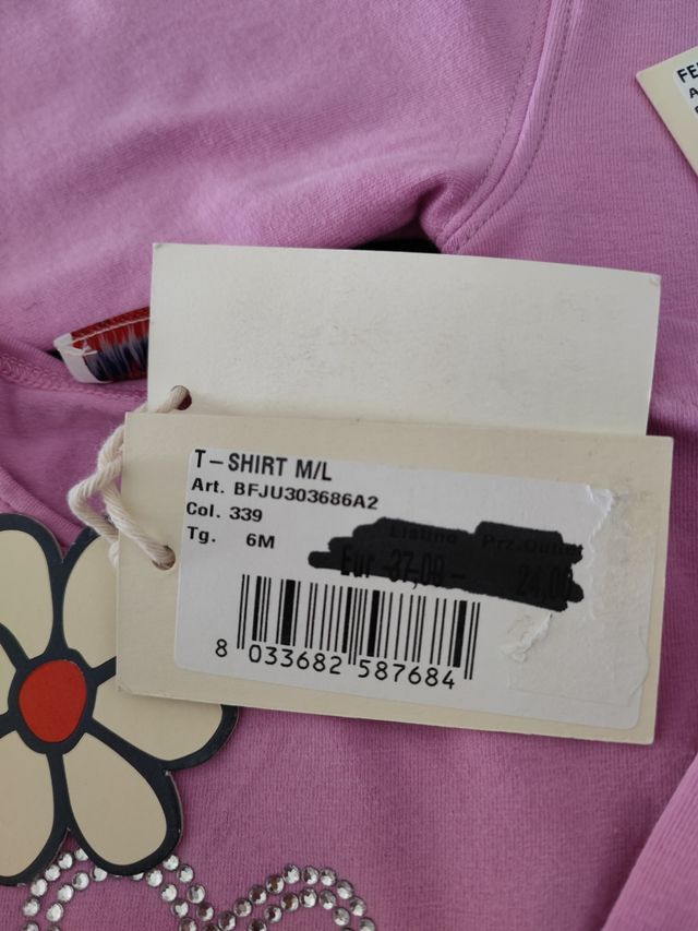 Camiseta y chaquetita sin estrenar 