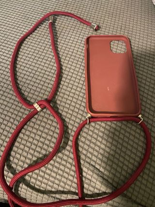 Funda para Iphone 11 con cuerda
