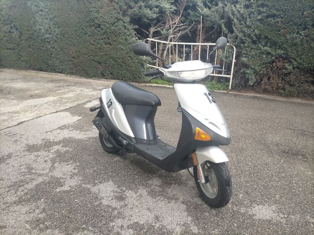 HYOSUNG SÚPER CAB 50CC 4.200 KILÓMETROS COMO NUEVA