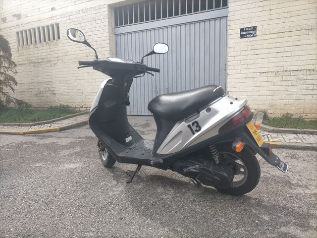 HYOSUNG SÚPER CAB 50CC 4.200 KILÓMETROS COMO NUEVA
