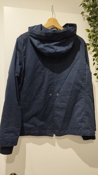 Chaqueta azul marino entretiempo