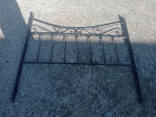 Cabecero de forja
