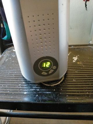 Enfriador de botellas electrónico