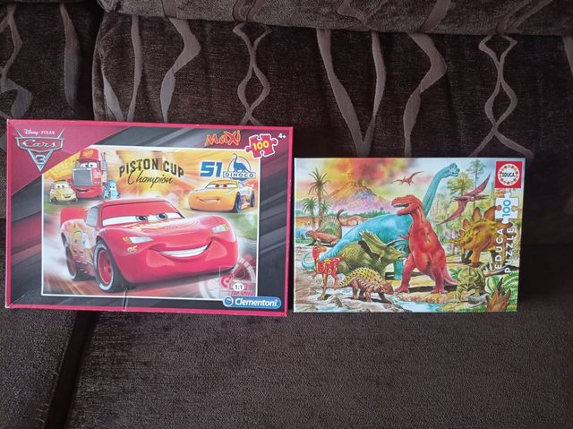 Lote puzzle Cars y dinosaurios de 100 piezas