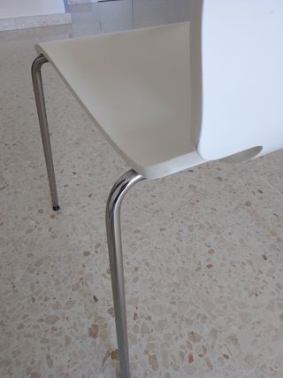 Mesa Comedor con sillas.