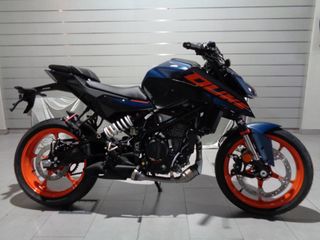 KTM DUKE 125 2025