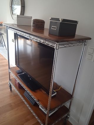 Mueble TV de Inox con ruedas 