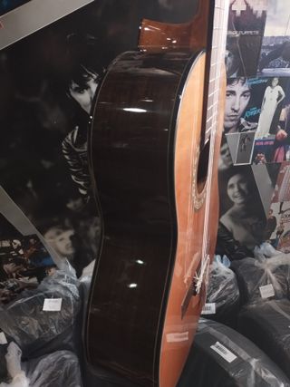 (Nueva) Guitarra Clasica Admira (A-6)