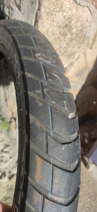 Neumático Metzeler karoo street