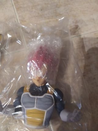 Figura Bola de Dragón Vegeta Super Saiyan God