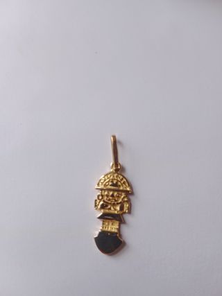 Colgante oro 18k totem mexicano.