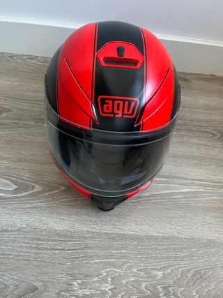 UN CASCO PROTEGE TUS IDEAS
