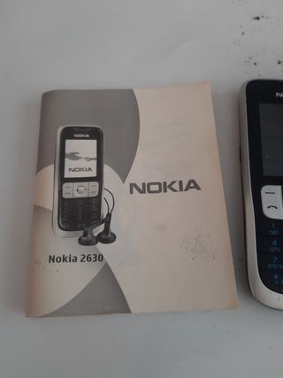 Teléfono móvil Nokia antiguo
