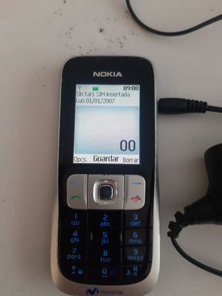 Teléfono móvil Nokia antiguo