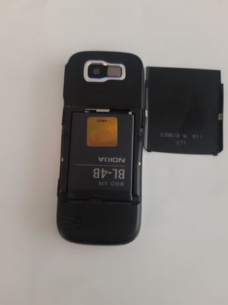 Teléfono móvil Nokia antiguo