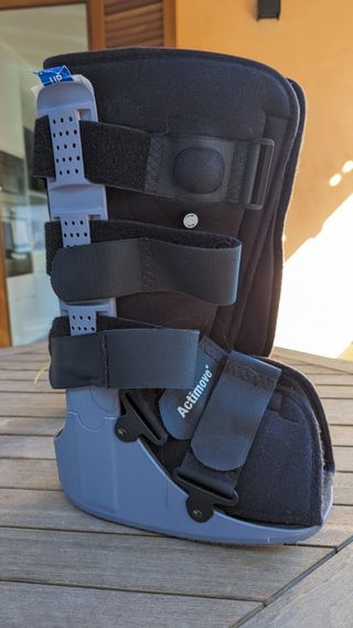 Bota walker alta Talla M