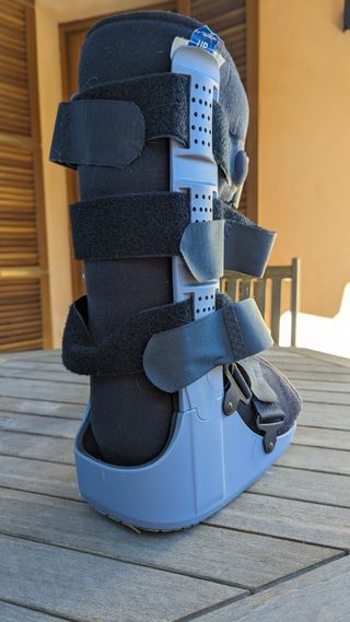 Bota walker alta Talla M