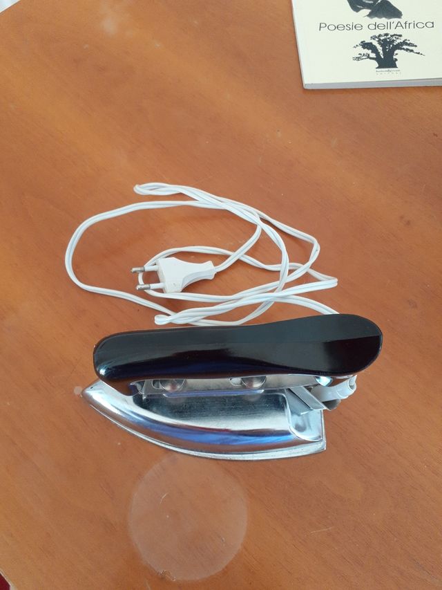 Ferro da viaggio anni '60