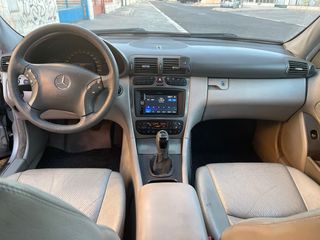 Mercedes-Benz Clase C 2003