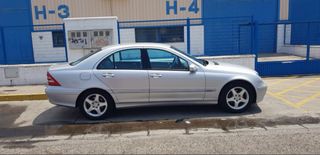 Mercedes-Benz Clase C 2003