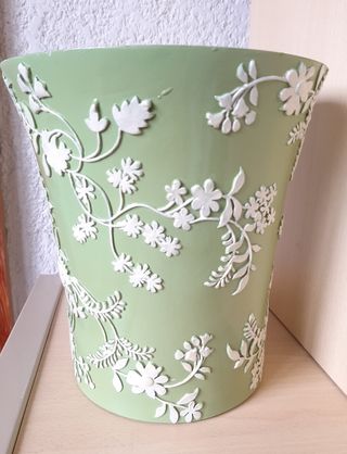 Macetero Orificio Inferior