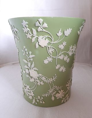 Macetero Orificio Inferior