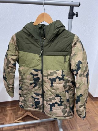 Abrigo Marca Burton Talla L niño