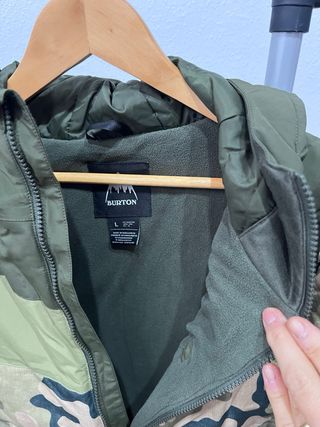 Abrigo Marca Burton Talla L niño
