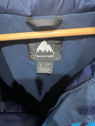 Abrigo talla L niño marca Burton 