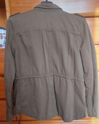 Chaqueta verde militar