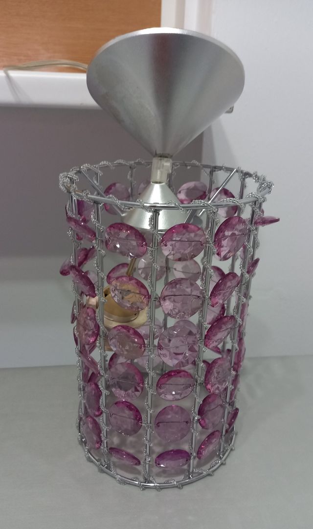 Lámpara de cristal color morada