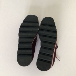 Bonitos zapatos Uterqūe