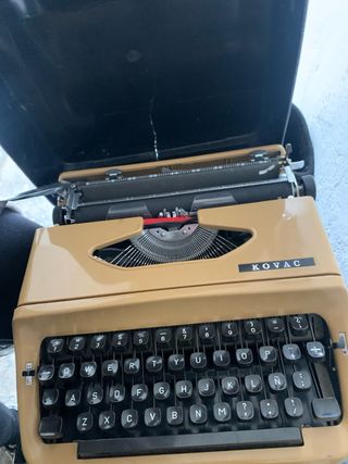 maquina para escribir en papel