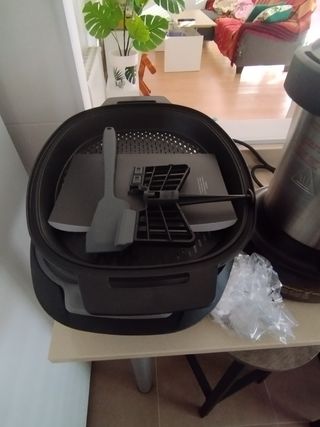 Robot cecotec mambo 8590