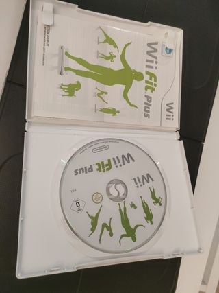 WII FIT PLUS + TABLA.