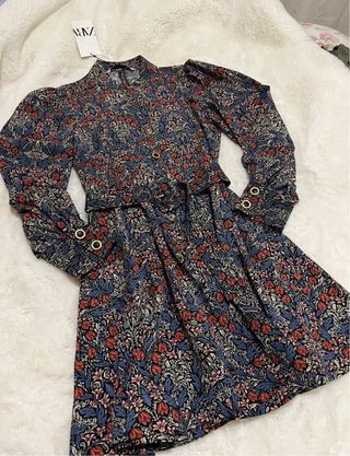 Vestido fluido botones joyas Zara Talla S y M 