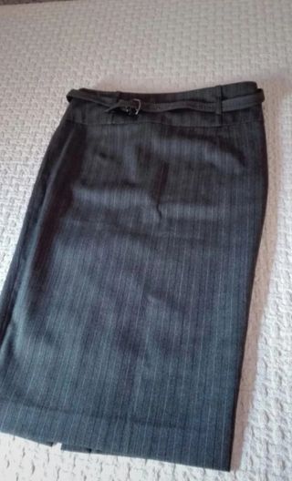 Falda raya diplomática nueva