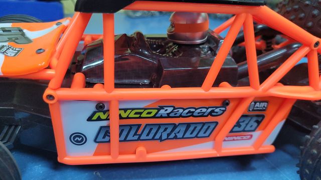 COCHE TELEDIRIGIDO NIMCO COLORADO CON BATERIA NUEV