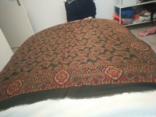 Pañuelo cuello,una quemada de cigarro,pero el rest