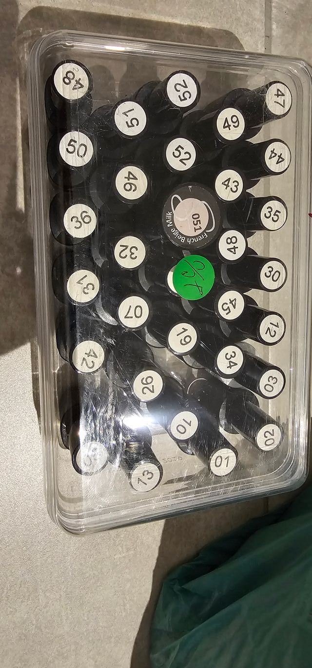Sellos uñas precio por producto c/u 2€